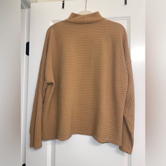 Forever 21 mock neck long sleeve/sweater - Picture 2 of 3